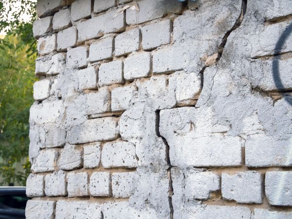 Cracked Brick Wall Repair in Hudson